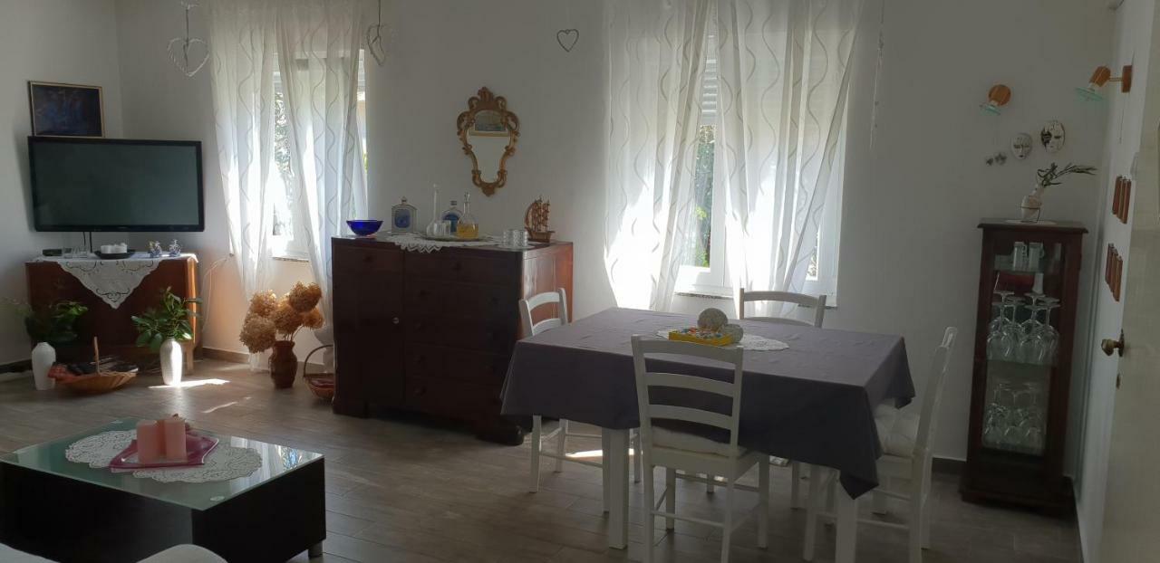 Holiday House Altea Banjole Eksteriør bilde